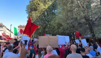 Protestë edhe në Itali/ Shqiptarët kërkojnë dorëheqjen e Ramës nga Milano (VIDEO)