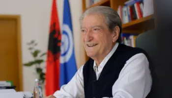 Protestën e bëjnë qytetarët, Berisha nga selia e PD:  Po afron fundi regjimit “Rama”