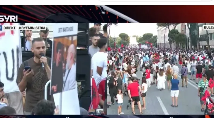 Protestuesi mesazh për Marta Kos: Nuk pinë më ujë garancitë, të anulohet ligji 21/2024