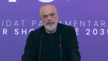 Protestuesit i kërkojnë dorëheqjen, Rama: Një qeveri nuk e dorëzon kurrë timonin te zhurma! BE është Itaka jonë