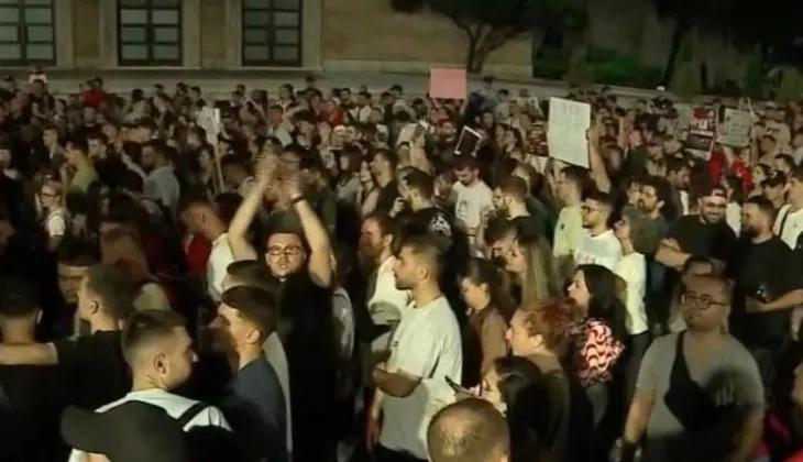 Protestuesit rikthehen në rrugë të shtunën, tubime për Zvërnecin në disa qytete!