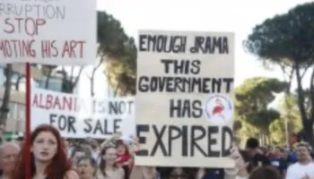 Protestuesit u bëjnë thirrje galerive ndërkombëtare: Mos ekspozoni korrupsionin e Edi Ramës