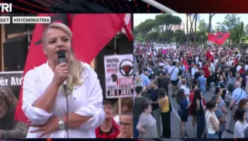 Protestuesja sfidon Taulant Ballën: Po je burrë, hajde këtu në protestën tonë…
