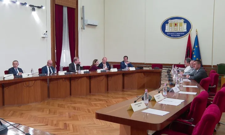 PS-PD dakordësi për ‘Zgjedhoren’, palët bien dakord të organizojnë tryeza me ekspertët e ODIHR dhe seanca dëgjimore
