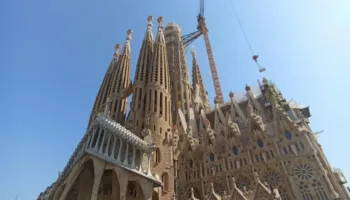 Pse ballkonet jepen me qira me orë në Barcelonë, dhe me një çmim prej më shumë se një mijë eurosh
