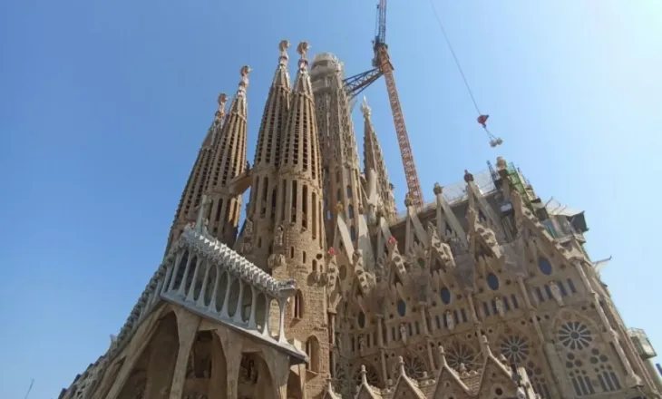 Pse ballkonet jepen me qira me orë në Barcelonë, dhe me një çmim prej më shumë se një mijë eurosh