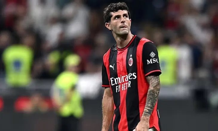 “Pulisic do të ishte zëvendësuesi ideal i Salah”, ish-sulmuesi i sugjeron Liverpool-it transferimin e amerikanit të Milanit