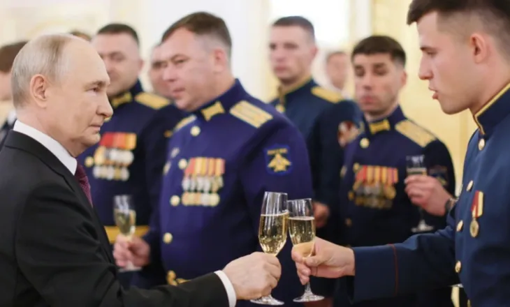 Putin akuzon NATO-n: Perëndimi po përgatitet për luftë kundër Rusisë