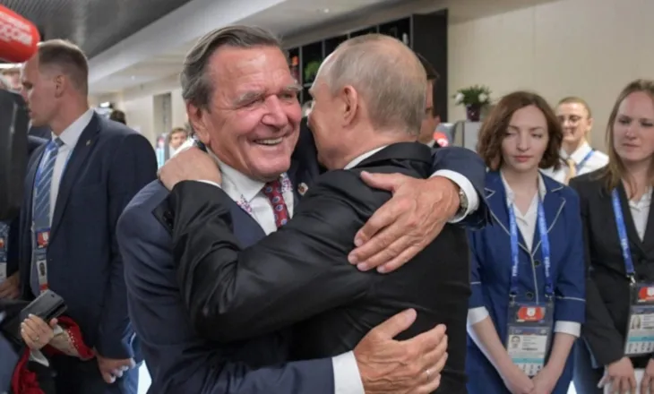 Putin kërkoi që të ishte ndërmjetësuesi i dialogut Rusi-BE, presidenti rus takohet me ish-kancelarin Shchroder në Kremlin