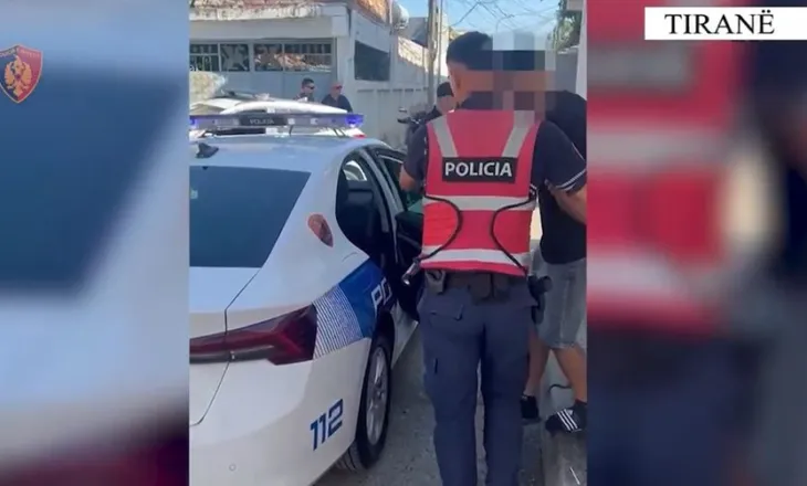 Qarkullonte i armatosur si pasagjer, vihet në pranga 21-vjeçari në Tiranë