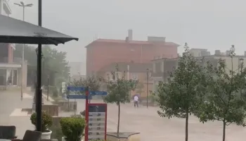 Qershori ‘mbyt’ me shi Bulqizën, 30 minuta reeshje intensive shkaktojnë probleme në qytet