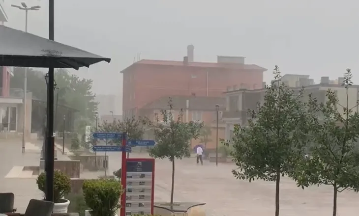 Qershori ‘mbyt’ me shi Bulqizën, 30 minuta reeshje intensive shkaktojnë probleme në qytet