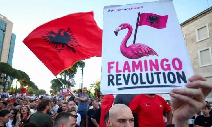 Qeveri teknike, dorëheqje e Ramës dhe kufizim i mandative në pushtet/ Qytetarët ia rilexojnë kërkesat, poshtë zyrës