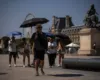 Qeveria franceze përballet me kritika për reagimin ndaj valës së të nxehtit dhe politikat klimatike