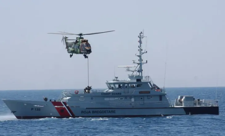 Qitje luftarake në bregdetin e Vlorës, Bashkia: Ndalohet lundrimi e peshkimi në këto zona