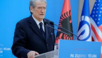 Qytetarët në Tiranë prej 5 ditësh në protestë kundër projektit në Zvërnec, Berisha: E mbështesim, por…