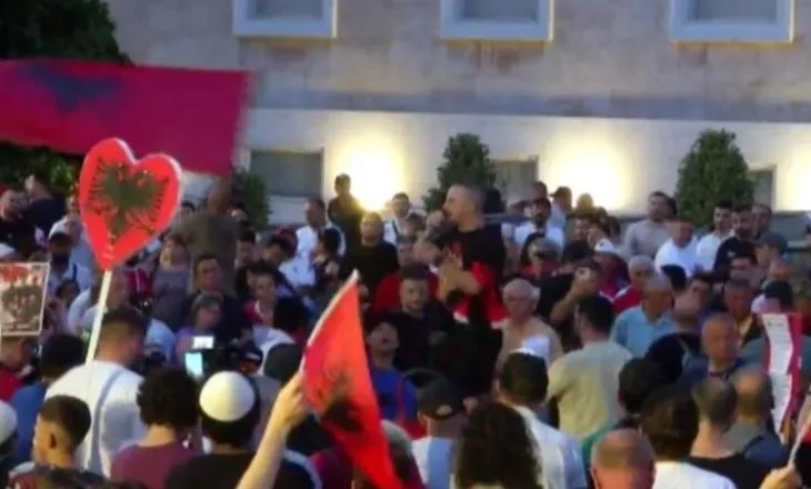 Qytetari për partitë e vogla: Po përdorin protestën për fushata dhe qëllime personale!