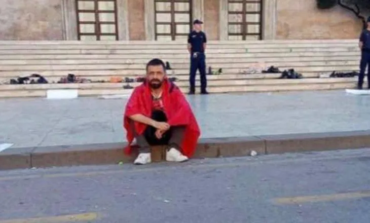 Rama dedikim protestuesit: Mbrëmë të kthyen në hero për të të lënë në rrugë vetëm