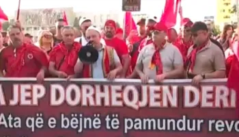 ‘Rama, deri neser jep dorëheqjen’, Emigranti: Nëse nuk respekton protestën paqësore, na detyron ta përshkallëzojmë