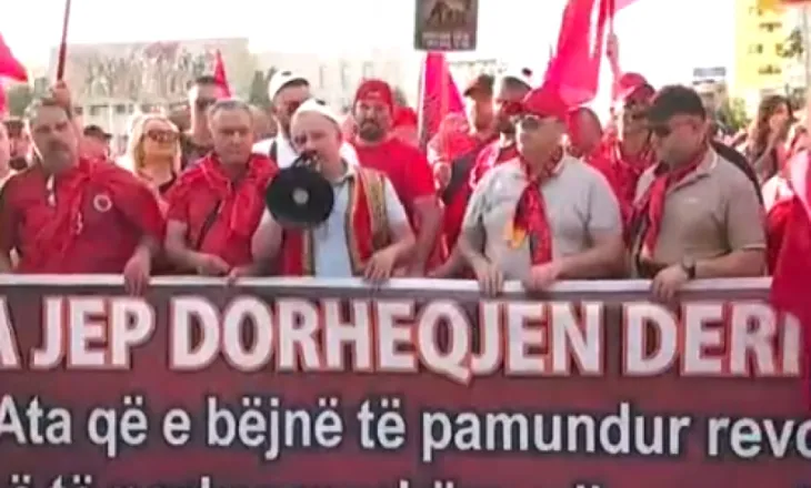 ‘Rama, deri neser jep dorëheqjen’, Emigranti: Nëse nuk respekton protestën paqësore, na detyron ta përshkallëzojmë