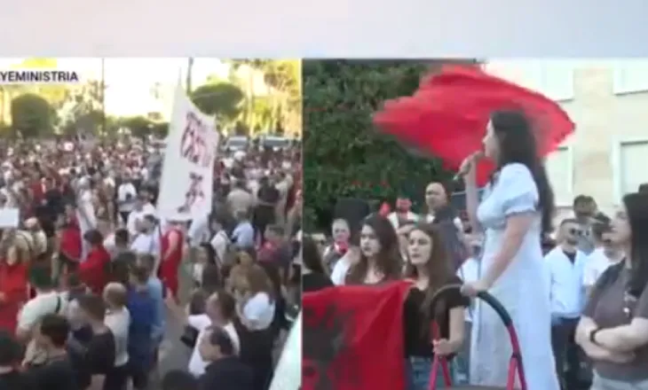 ‘Rama dorëhiqu’, inxhinierja nga Gjermania thirrje prindërve: Bashkohuni në shesh për fëmijët tuaj, mos i braktisni