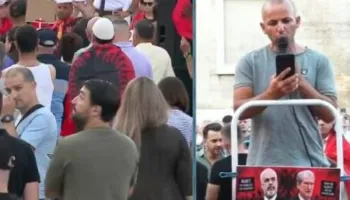 “Rama e Berisha, non grata nga shqiptarët”/ Protestuesi: Në shesh jo si të djathtë e të majtë! Bashkë zëri ynë bëhet…