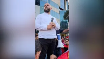Rama i publikon “CV” protestuesit: Kulluri i proceduar për rrahje, kanosje e vjedhje