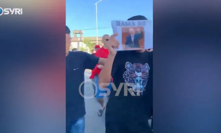 ‘Rama ik! Po e shet Shqipërinë copa-copa…’, Fushë-Kruja ngrihet në protestë