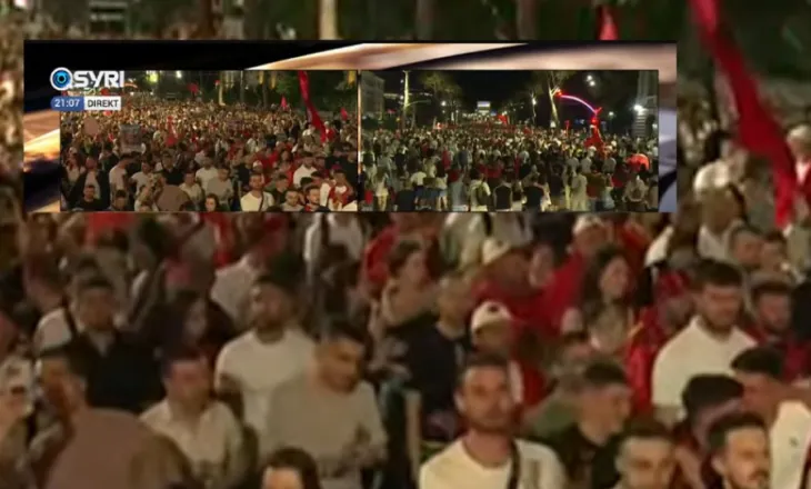 ‘Rama jepe dorëheqjen’/ Mijëra qytetarë marshojnë në Tiranë pas protestës së 16-të kundër qeverisë