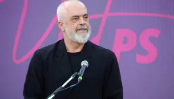 Rama kujton drejtimin e PS-së nga Nano dhe periudhën e firmave piramidale, ironizon opozitën: Shkatërrim dhe shpifje