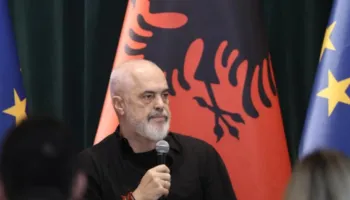 Rama me gazetarët e huaj: Kemi vendosur kusht për ndërtuesit në Zvërnec, duhet të ketë më tepër gjelbërim pas investimit