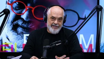 Rama pas protestës: Nuk largohem! Turmat janë rrëmbyer nga histeria e algoritmit