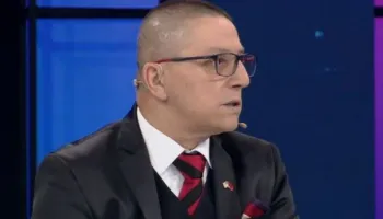 ‘Rama pranon se ka humbur luftën digjitale’, Meçollari: Do të dalë partia, por do të dëgjojë topat e Abedinit