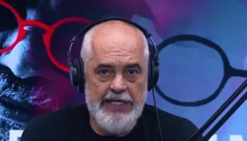 Rama- protestuesve: Iluzion, histeri algoritmi me gjysmë të vërteta! Bota spostoi në Nartë betejën kundër Trump