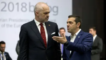 Rama replikon me Tsipras për Zvërnecin: Partia jote e re e ktheu një incident të izoluar në një çështje politike e ndëretnike