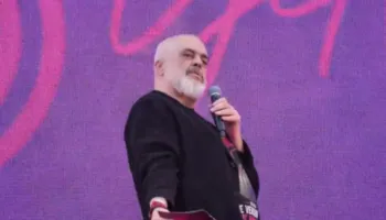 Rama shfazohet në antimiting, shthur gojën për bikinit e blogereve, por bën sërish autogol