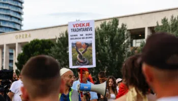 Rama sulmon sërish protestuesit: Këtë herë flet për sorra…