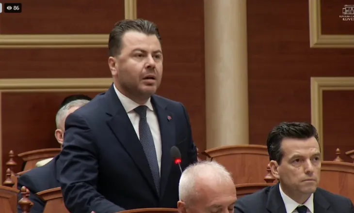 “Rama të vijë të jap përgjigje”/ Kapri thirrje ministri Lamallarit pas protestës për Zvërnecin në Tiranë: Jep dorëheqjen nëse ke guxim