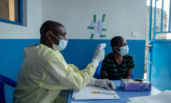 Rastet me Ebola kalojnë 300 në Kongo, preken më shumë zona shëndetësore