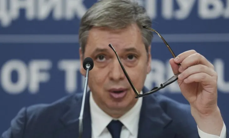 Reuters: Vuçiqi synon postin e kryeministrit dhe vendosjen e një aleati të tij në postin e presidentit