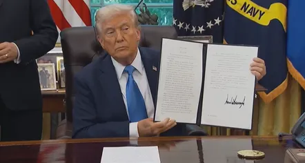“Rihapje e plotë e Ngushticës së Hormuzit”, Trump konfirmon lajmin: Paqja me Iranin firmoset sot