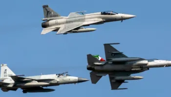 Rikthehen “ethet” e luftës mes Pakistanit dhe Afganistanit, 13 të vrarë nga bombardimet e avionëve!