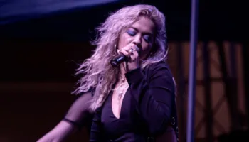 Rita Ora nis turneun veror të koncerteve, më 1 gusht do të performojë në Ohër