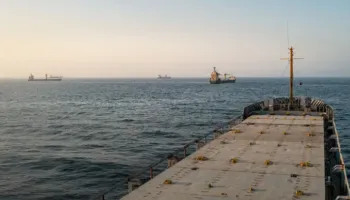 Rrezikohet marrëveshja SHBA-Iran, palët shkëmbejnë sulme, pas një incidenti në Ngushticën e Hormuzit