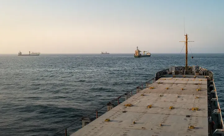 Rrezikohet marrëveshja SHBA-Iran, palët shkëmbejnë sulme, pas një incidenti në Ngushticën e Hormuzit