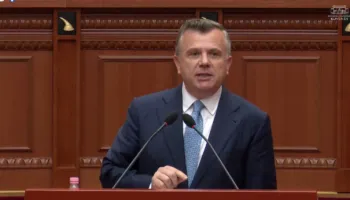 “Sali qytetarët të kanë marrë sheshin”, Balla: Humbësi më i madh nga protestat je ti, çdo të hënë me 40-50 krushq…