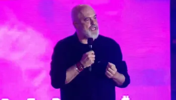 “Sazani nuk privatizohet dhe investitorët janë të mirëpritur”, Rama nga Vlora: “Shqipëria e shqiptarëve” është slogan sharlatanësh!