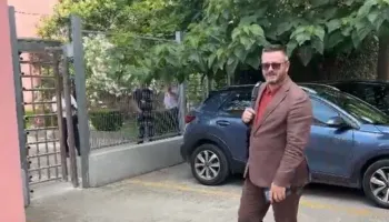 Seanca e radhës ndaj Veliajt, avokati Ndreca paraqitet në GJKKO