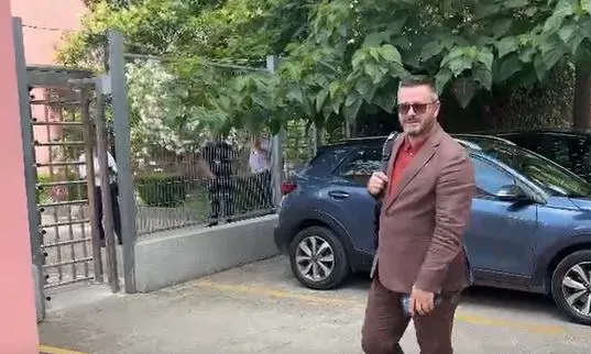 Seanca e radhës ndaj Veliajt, avokati Ndreca paraqitet në GJKKO