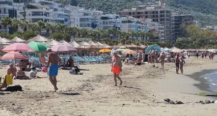 Sezoni veror në Vlorë, fluks pushuesish vendas dhe të huajsh
